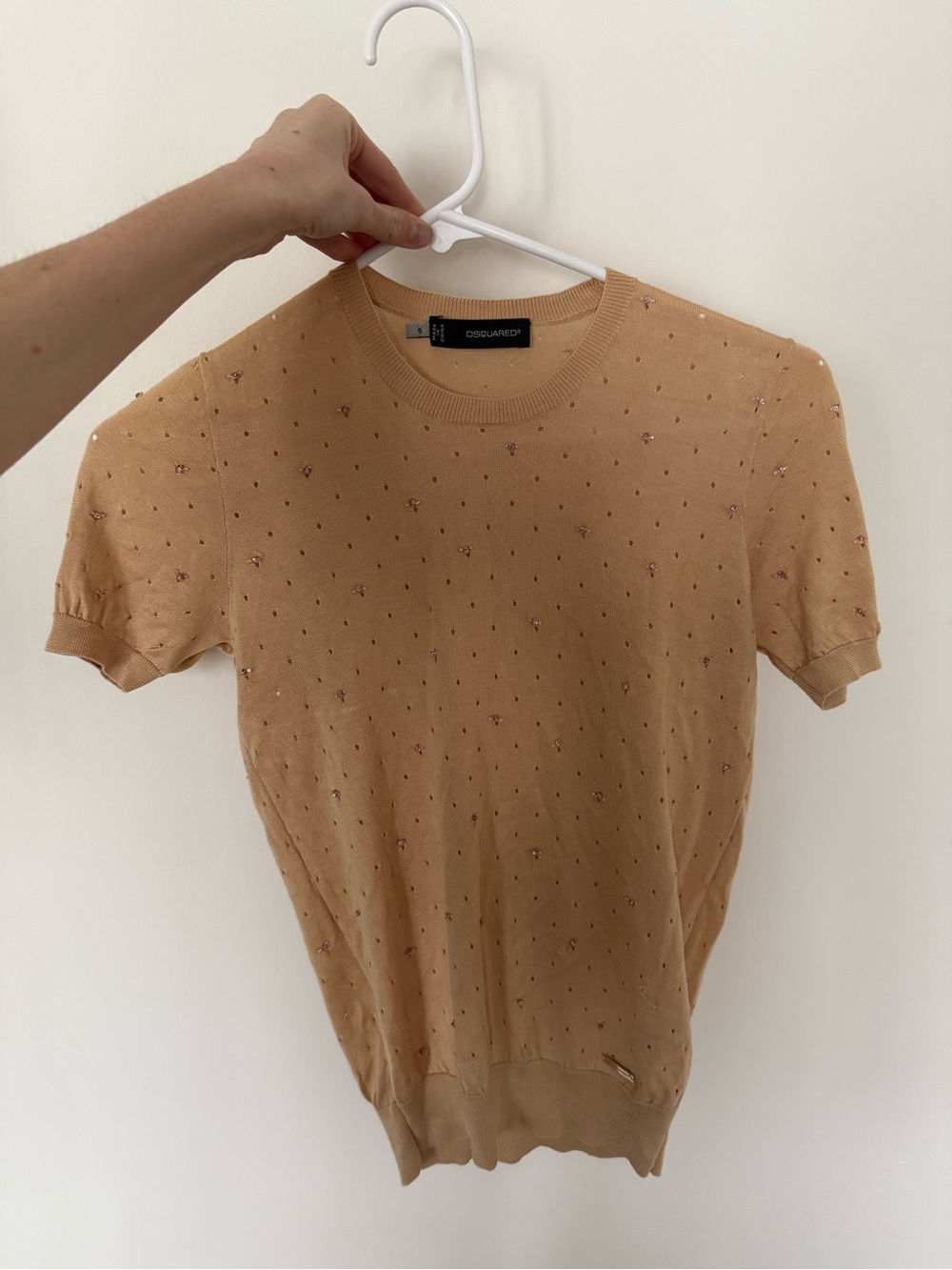 DSQUARED beige short sleeve knit top with subtle metallic accents